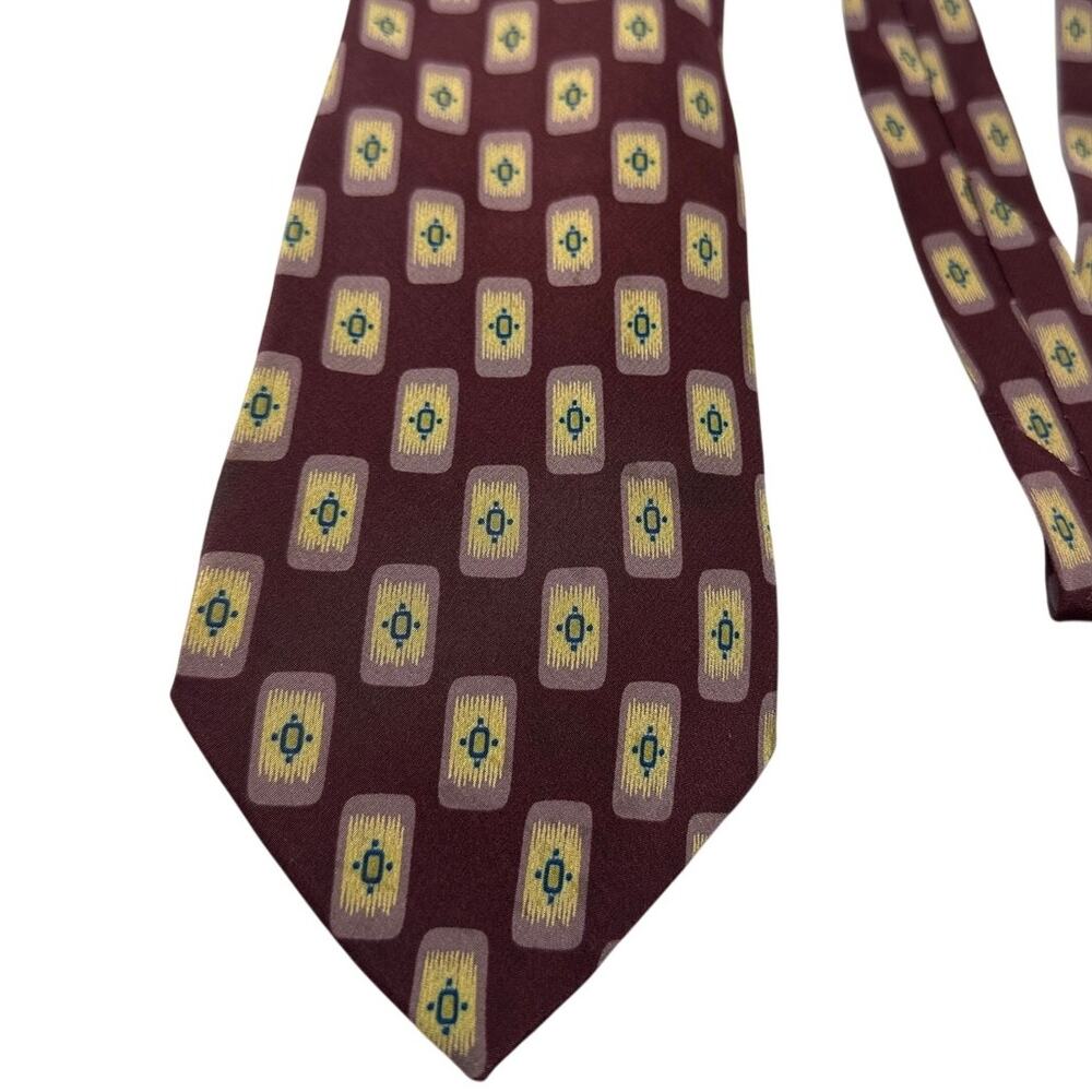 Giorgio Armani Silk Necktie Geometric Burgundy Burgundy Cravatte Lux